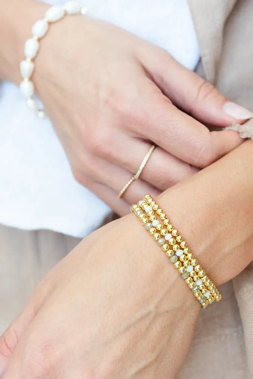 maxwell-james-jeans-splendid-iris-4mm-beaded-stretch-bracelet-gold