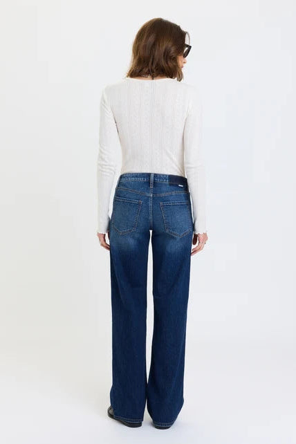 daze low rise slim wide leg dark wash authentic