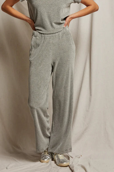 maxwell-james-perfect-white-tee-holly-velour-wide-leg-sweatpant-heather-grey