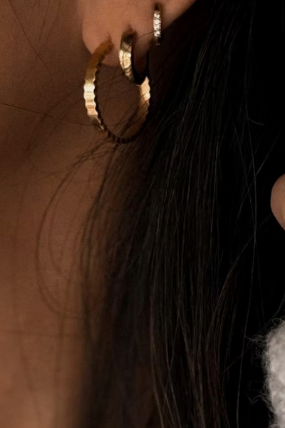 maxwell-james-jeans-raising-surfers-earrings-reese-hoops-jewelry-accessories-gold