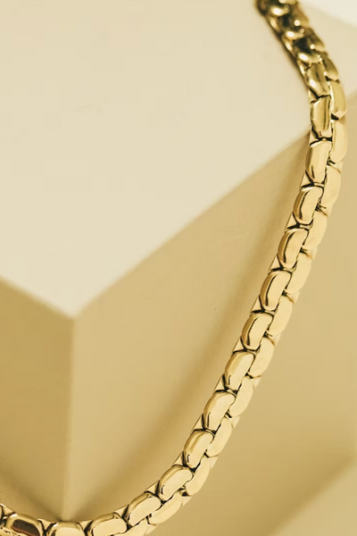 maxwell-james-jeans-the-mila-raising-surfers-chain-necklace-gold-jewelry-accessories