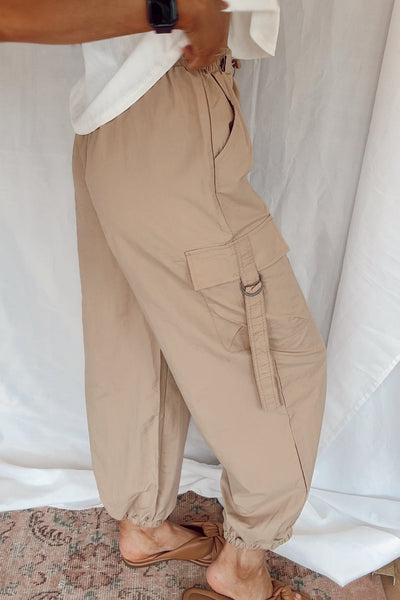maxwell-james-jeans-stanton-cargo-pant-bottoms-jogger-taupe