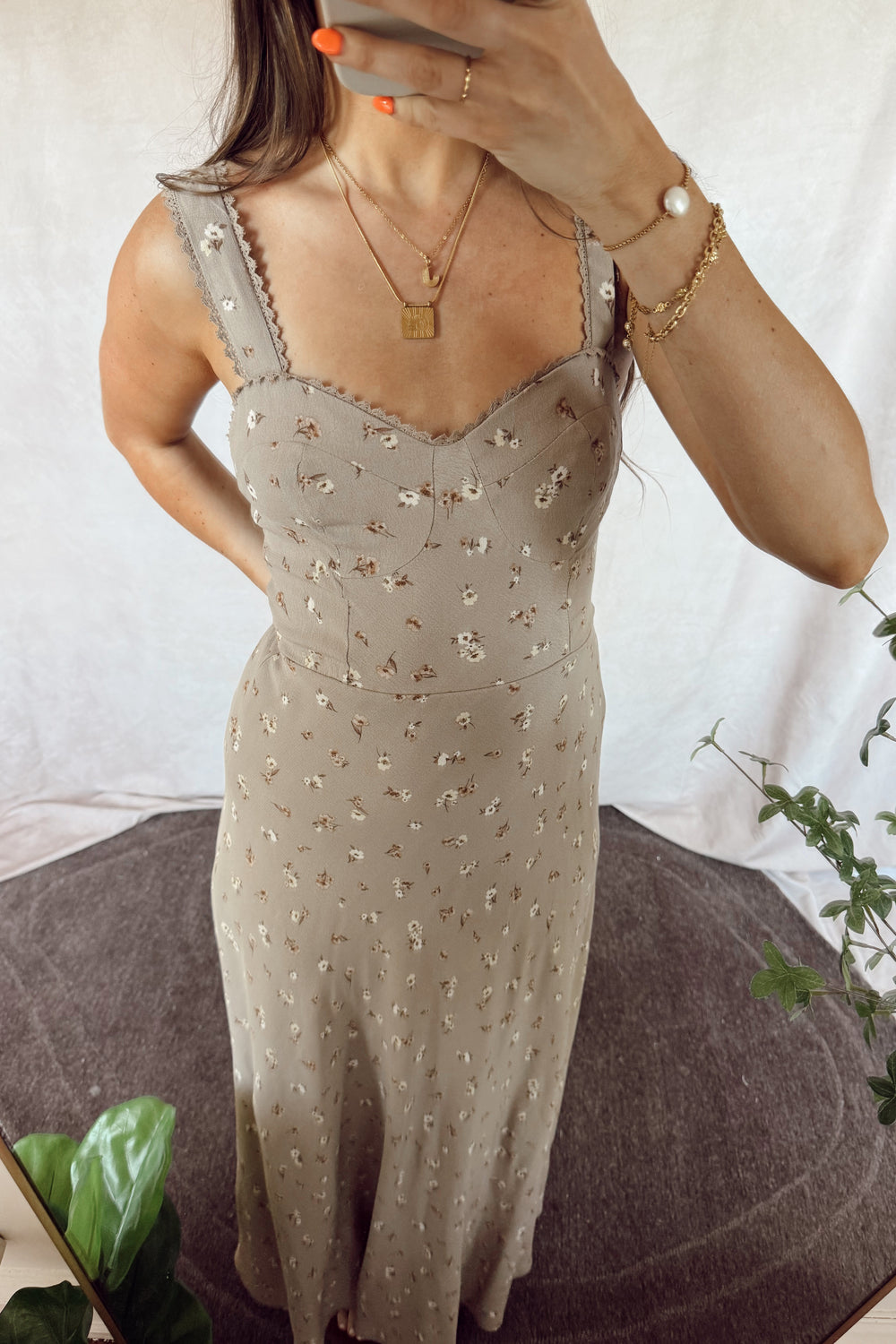 stanton taupe floral maxi dress sweetheart neckline 