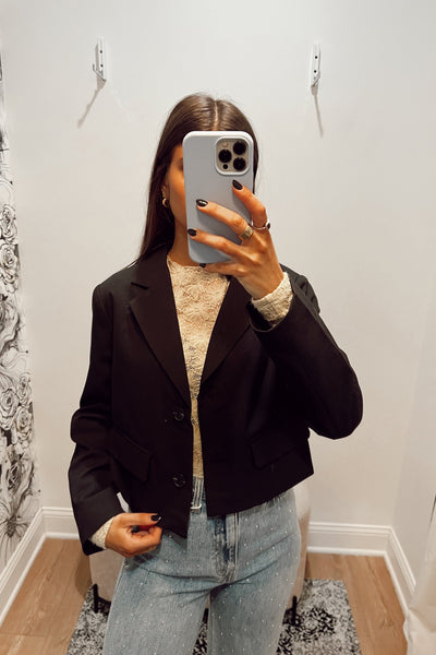 maxwell-james-jeans-stanton-black-blazer-top-jacket-cropped