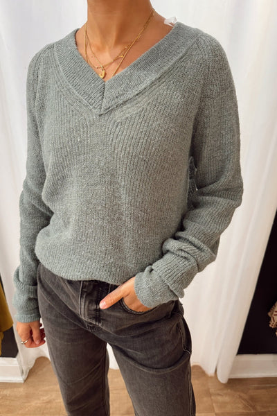 maxwell-james-jeans-stanton-v-neck-sweater-top-shirt-sage-green-pink