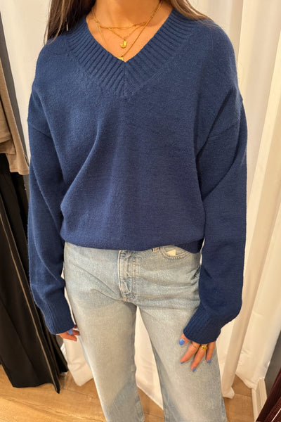 maxwell-james-jeans-stanton-v-neck-sweater-top-navy-blue