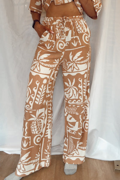 maxwell-james-jeans-stanton-wide-leg-bottoms-pants-tropical-print-vacation-set-taupe