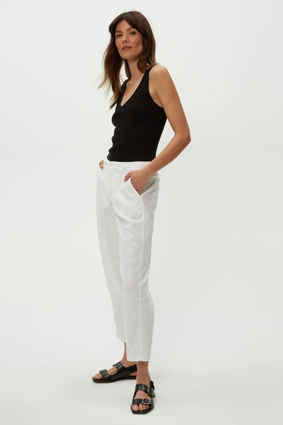 maxwell-james-jeans-michael-stars-sal-cropped-barrel-leg-pant-white