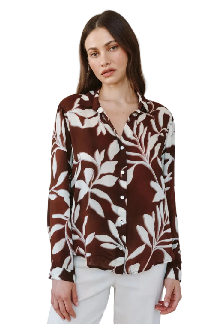 bella Dahl classic Button down botanical blue print with white pants