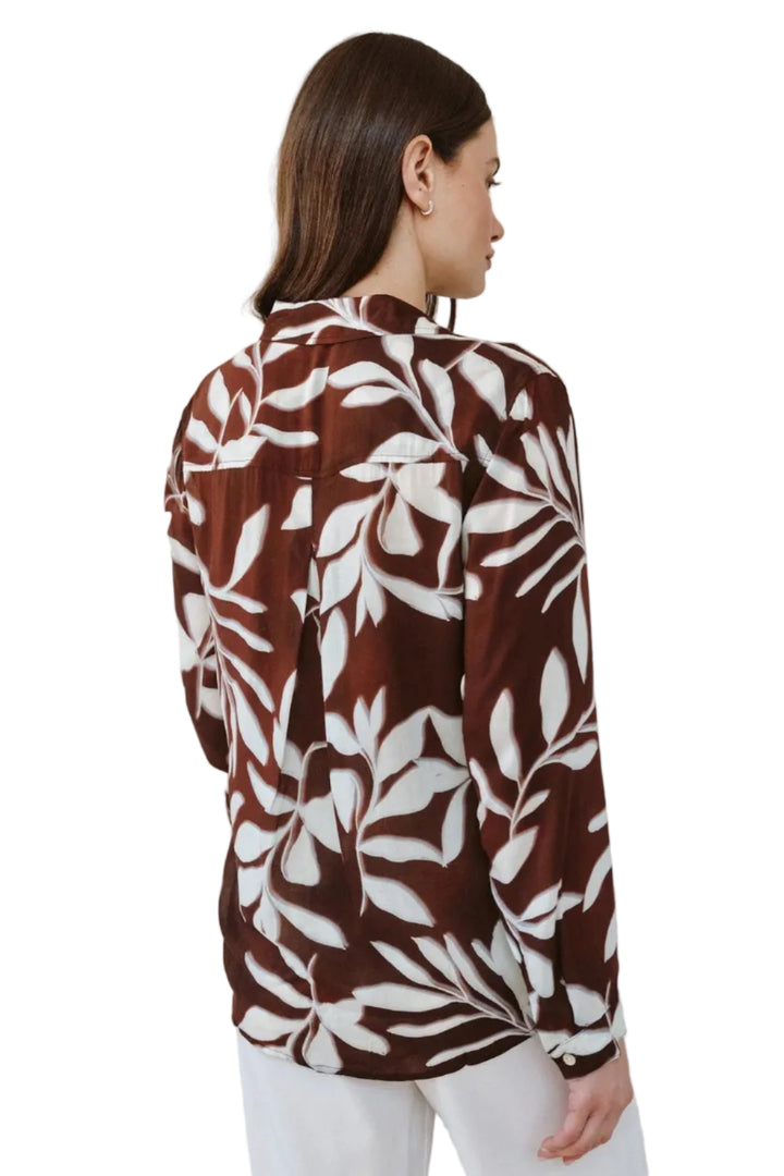 bella Dahl classic Button down botanical blue print with white pants