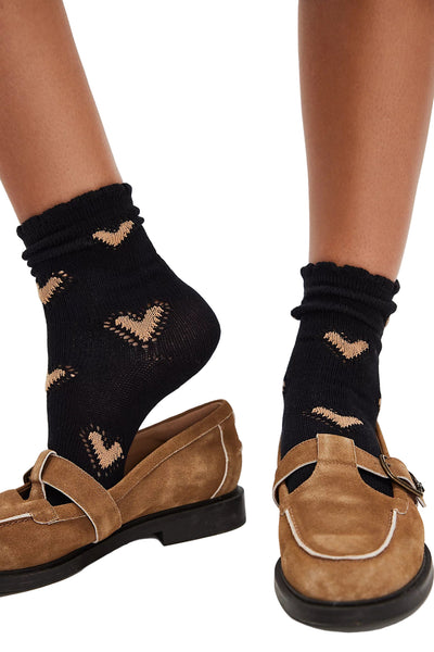 maxwell-james-jeans-free-people-cupids-bow-socks-black