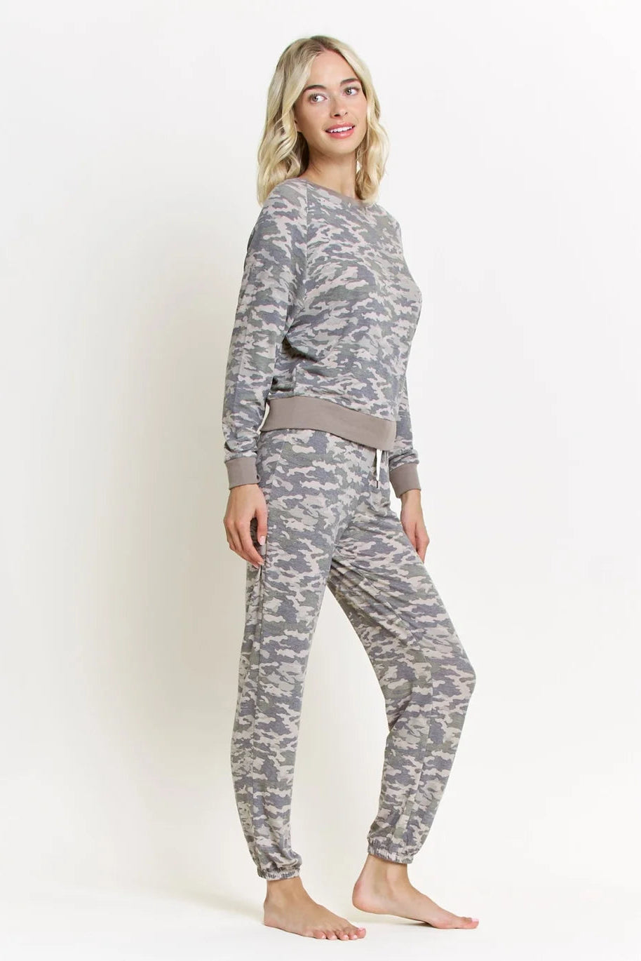 star-seeker-long-set-in-camo-honeydew