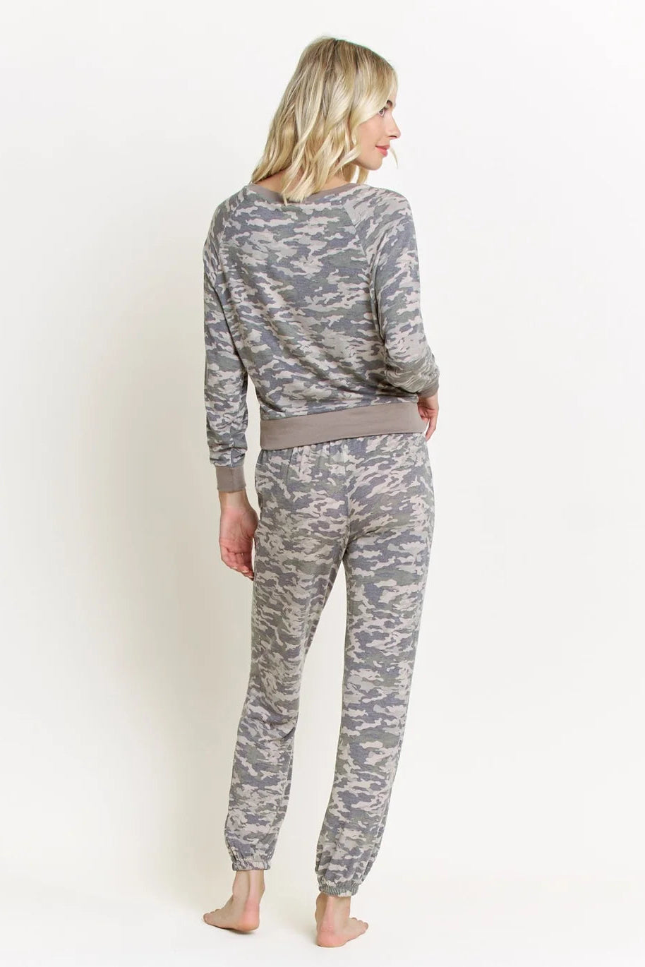 star-seeker-long-set-in-camo-honeydew