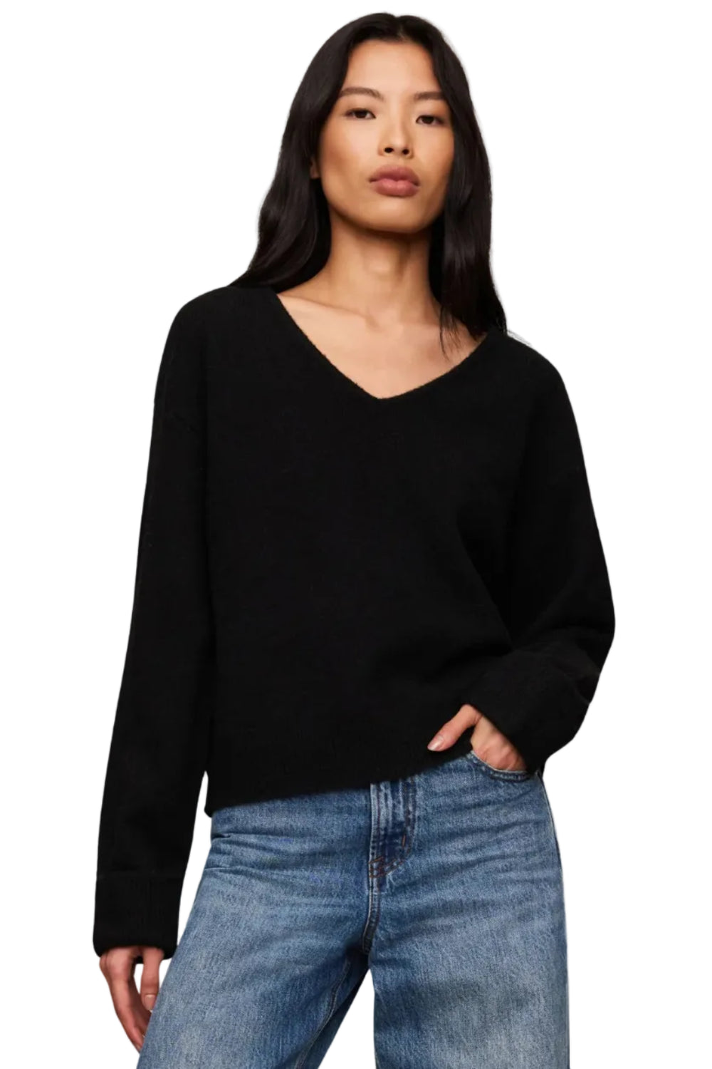 z Supply cerro v-neck relaxed fit sweater in black with medium wash denim
